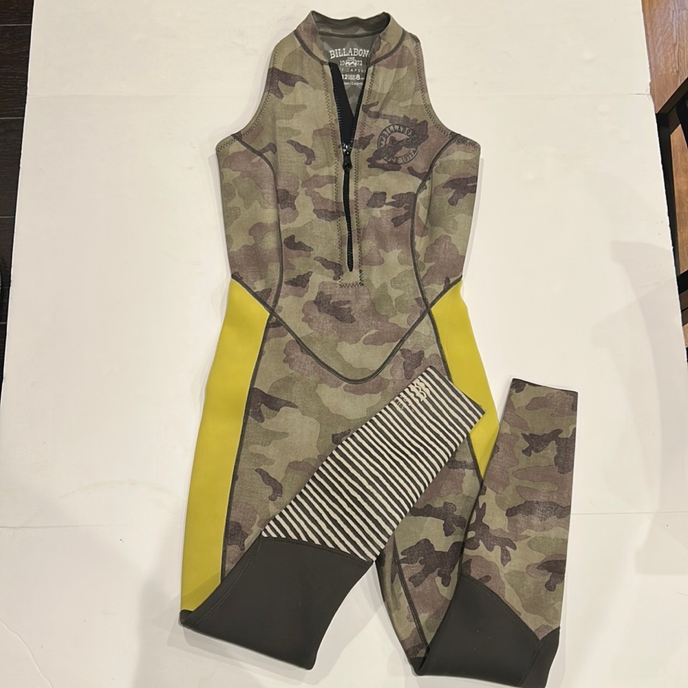 Billabong Surf Capsule Camo Wetsuit size 8